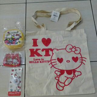 Hello Kitty 購物袋。 證件套扣