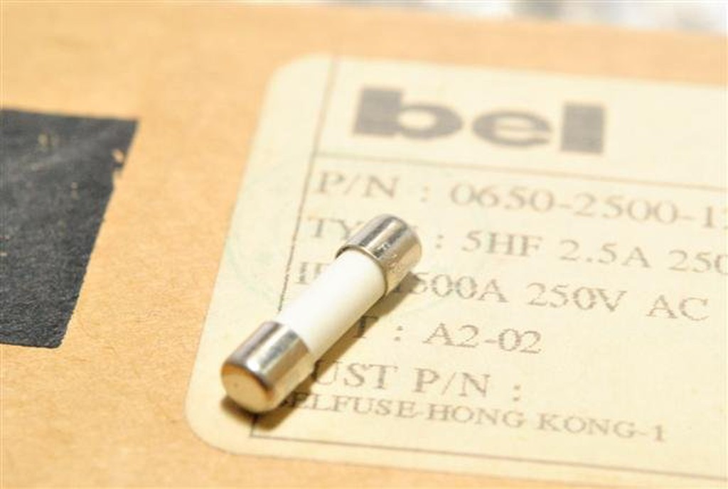 美國 BEL 2.5A 250V 5HF (陶瓷包裝)  (F快熔) FOR AUDIO 5*20mm 保險絲 x1個