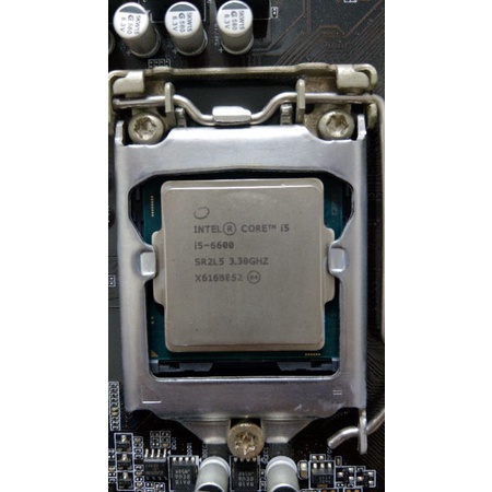 賣6-7代板用的1151腳位i5-6600的CPU（參考比i5-6500、i5-7400、i5-7500好）