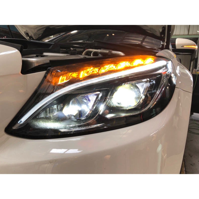 威鑫汽車精品 Benz w205 可認證 可驗車大燈鹵素大燈版本專用燈 直上免編程 高配雙魚眼LED大燈總成 台製品質
