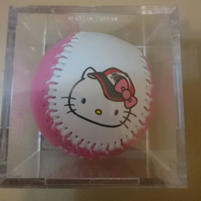 三麗鷗HELLO KITTY大魯閣聯名棒球附展示盒 凱蒂貓限量開球款