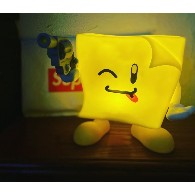 Supreme Sticky Note Molded Lamp 