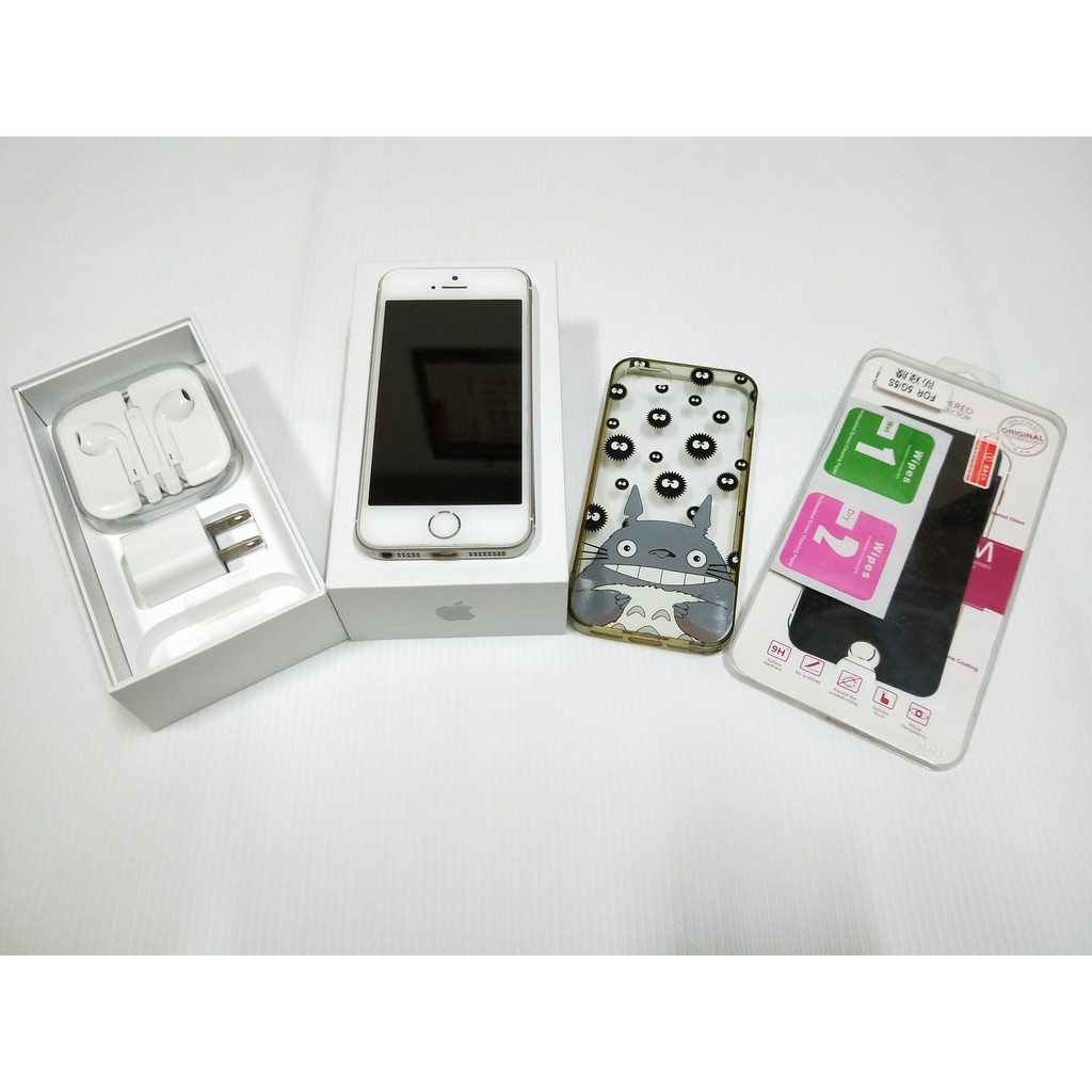 無刮傷 iPhone SE 64G 銀色 (送鋼化保護貼+全新耳機+保護殼)
