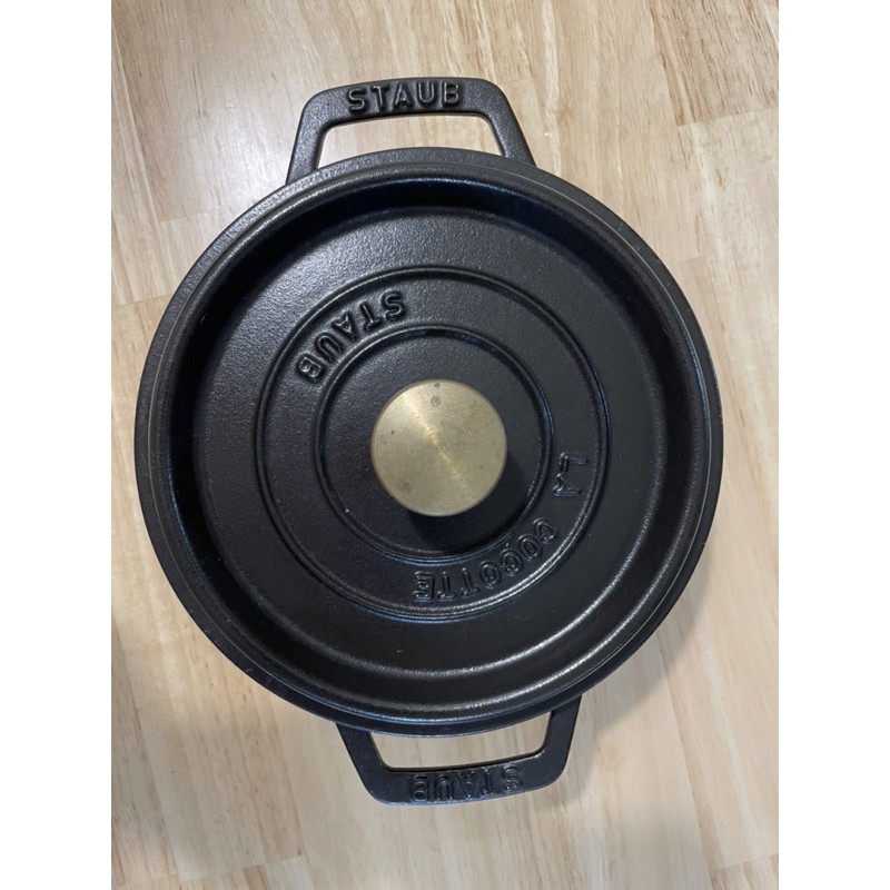 staub 全黑鑄鐵鍋 18cm