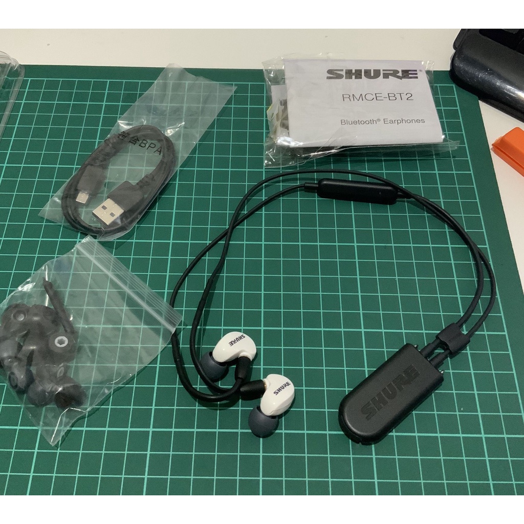 【二手】 SHURE SE215 升級BT2 無線藍牙耳機(白)