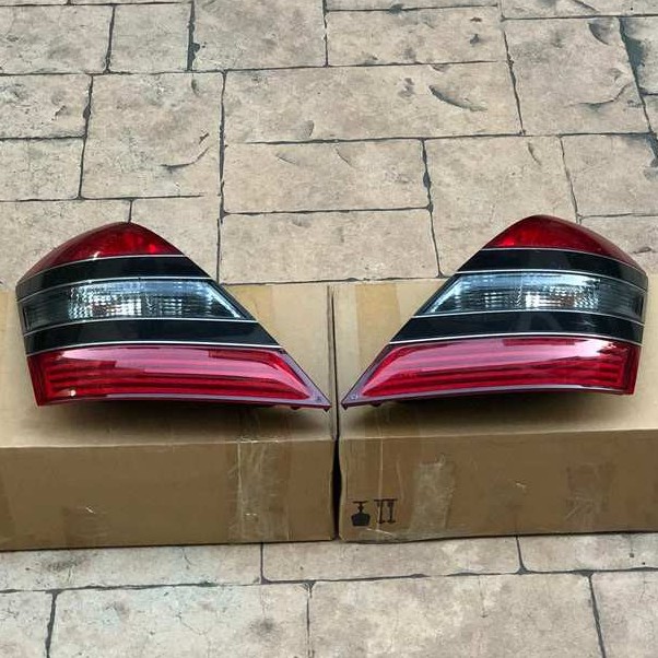 Benz S350 S400 S500 S600 07 尾燈組w221 舊款賓士原廠中古件歐規 蝦皮購物