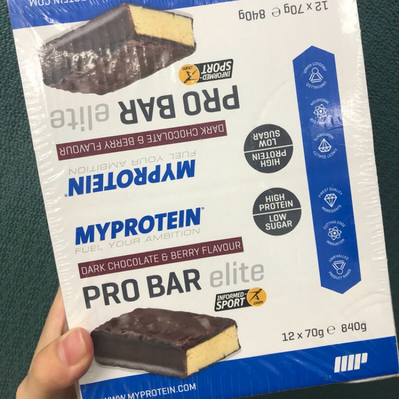 (現貨12隻） Myprotein PRO BAR 蛋白能量棒 黑巧克力莓果味
