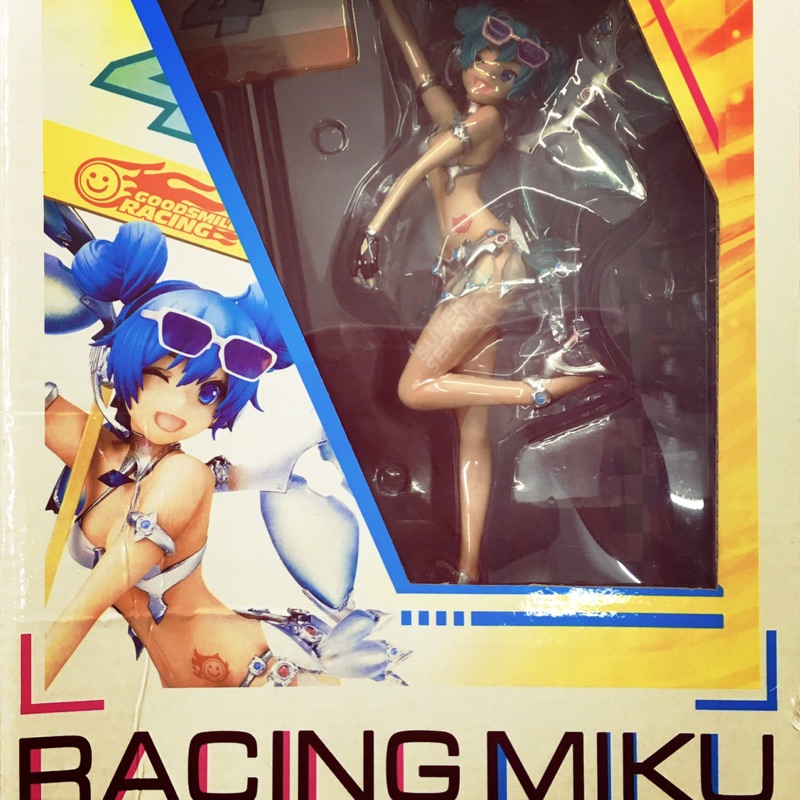 💖 [備份盒] 超大扁盒 美女 公仔 賽車初音 雪邦 Racing Miku Sepang Ver.
