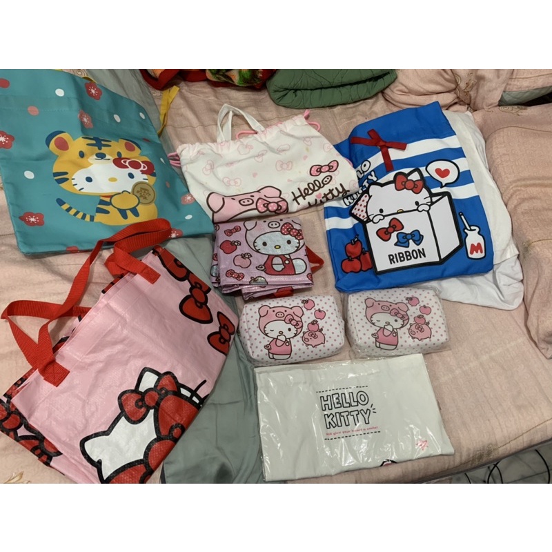 2022 2021 2020 2019 2018 7-11 福袋 Hello kitty 化妝包 三麗鷗聯名授權 購物袋