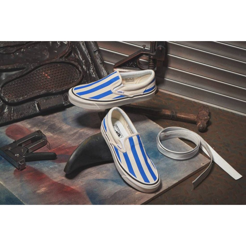 VANS 經典時髦配件 Anaheim Factory 系列 復刻 Slip-On 懶人鞋款~藍白條紋 棋盤格