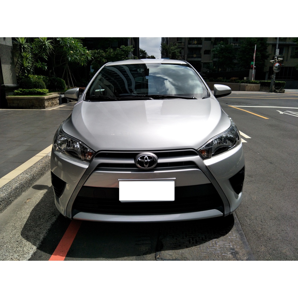 2016 TOYOTA YARIS 一手女用車 流線造型大鴨~中古車二手車國產車進口車休旅車掀背車認證車