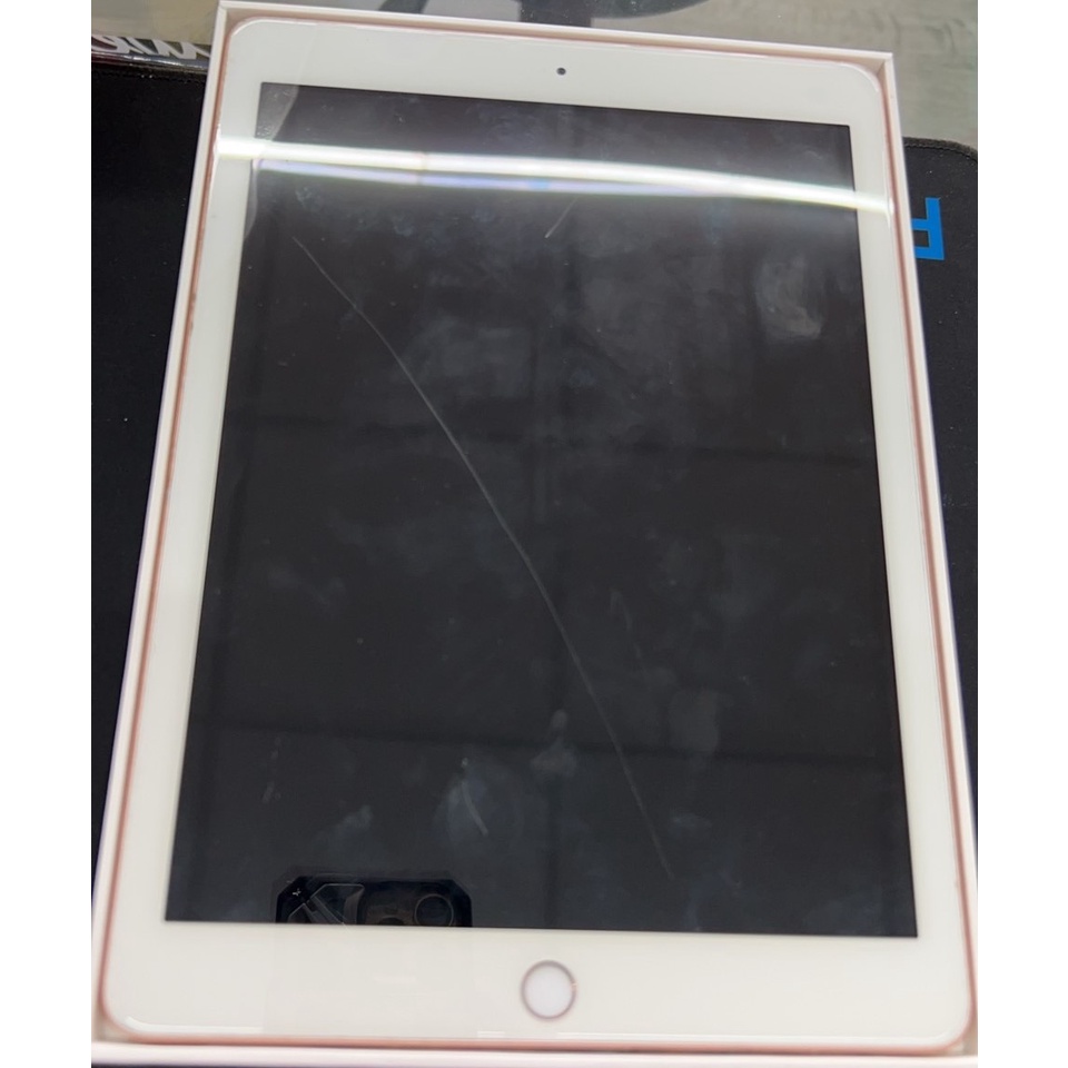再々値下げ】apple iPad 第6世代 WIFIモデル 32GB | adonire.com