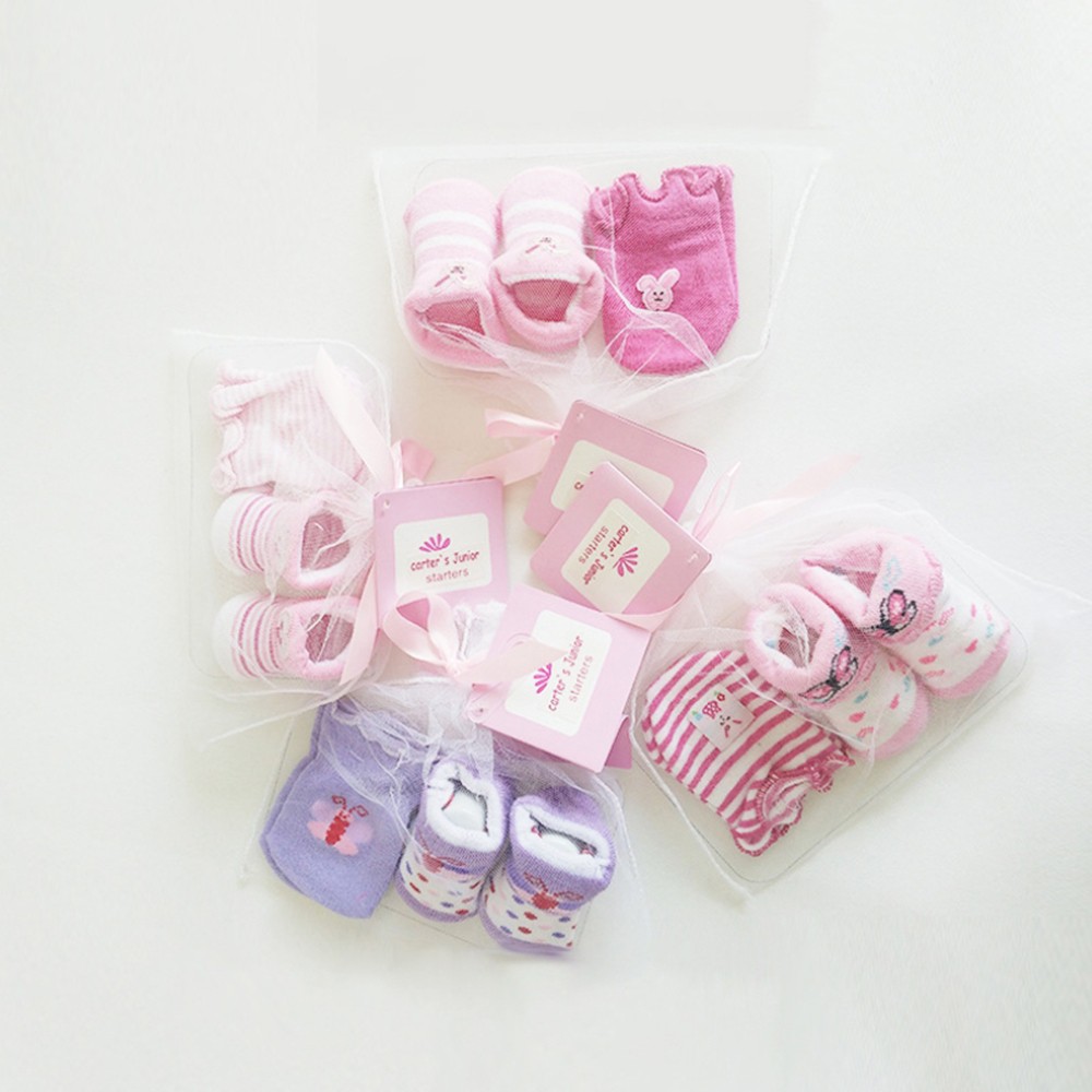 新生兒 手套+嬰兒襪 紗袋組 彌月禮 寶寶襪 嬰兒襪 隨機花色 襪子 彌月 滿月 嬰兒 【p0061204683280】