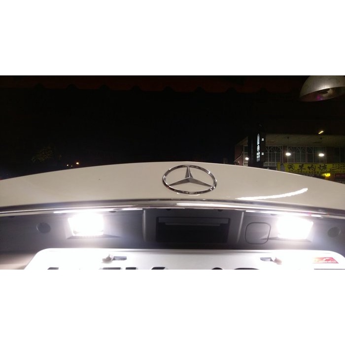 新店【阿勇的店】BENZ W204 2012~後期專用 C200 C300 W204 牌照燈 W204專用牌照燈