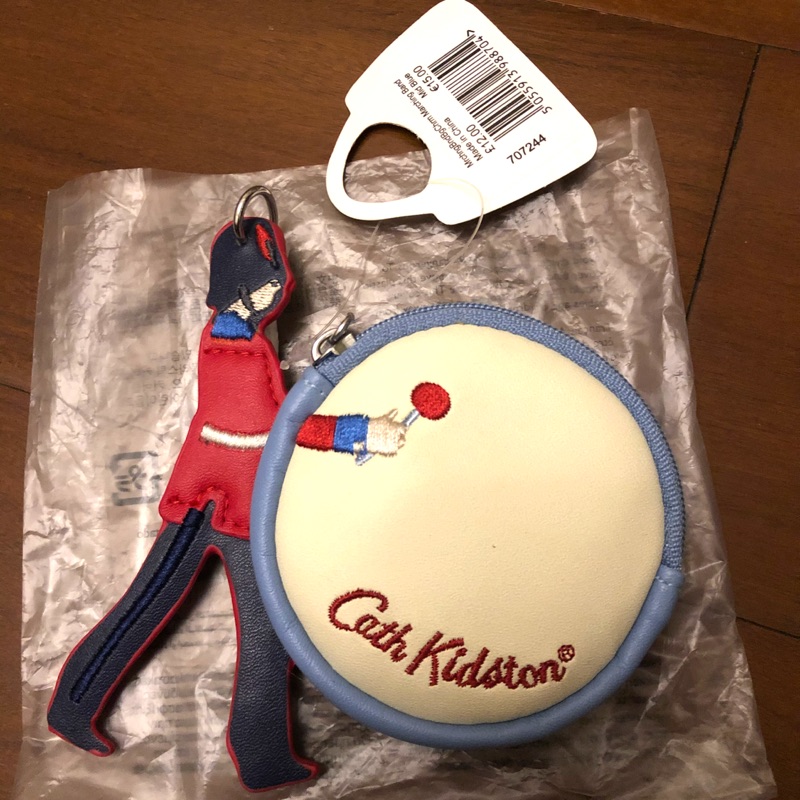 全新 英國🇬🇧 Cath kidston 衛兵💂‍♀️零錢包 鑰匙包 打鼓 英倫風 耳機包