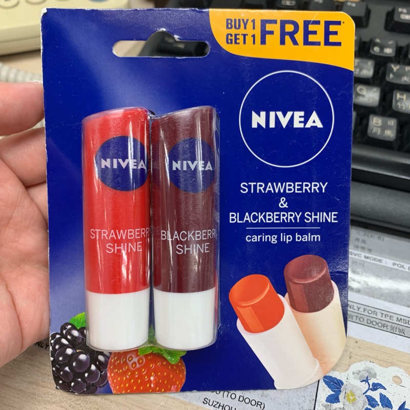 NIVEA妮維雅護唇膏strawberry &amp; blackberry shine 4.8g x 2