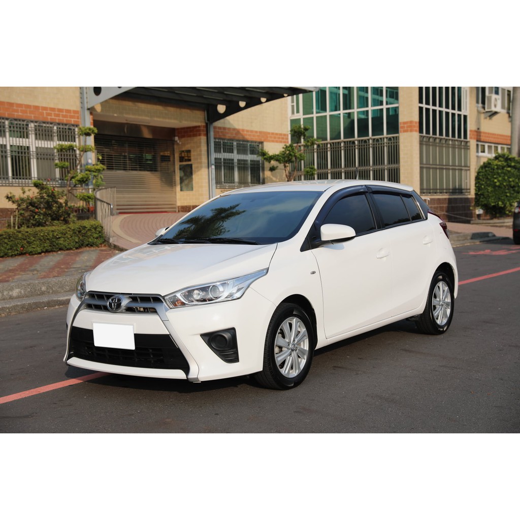 已售出17 Toyota豐田yaris 1 5 大鴨白色省油省稅代步車新棒棒一手車 蝦皮購物