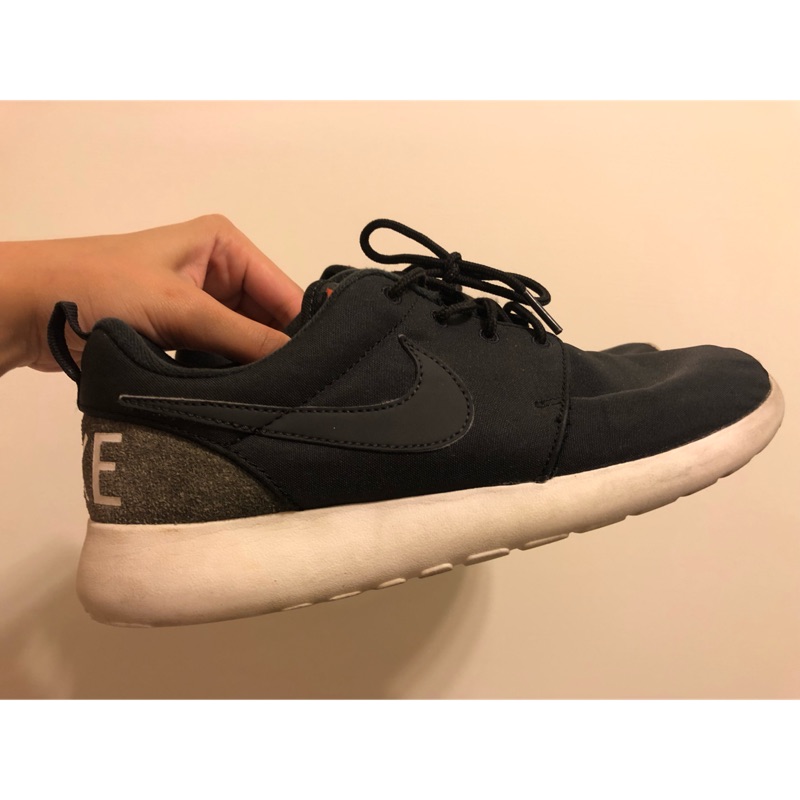 roshe one retro