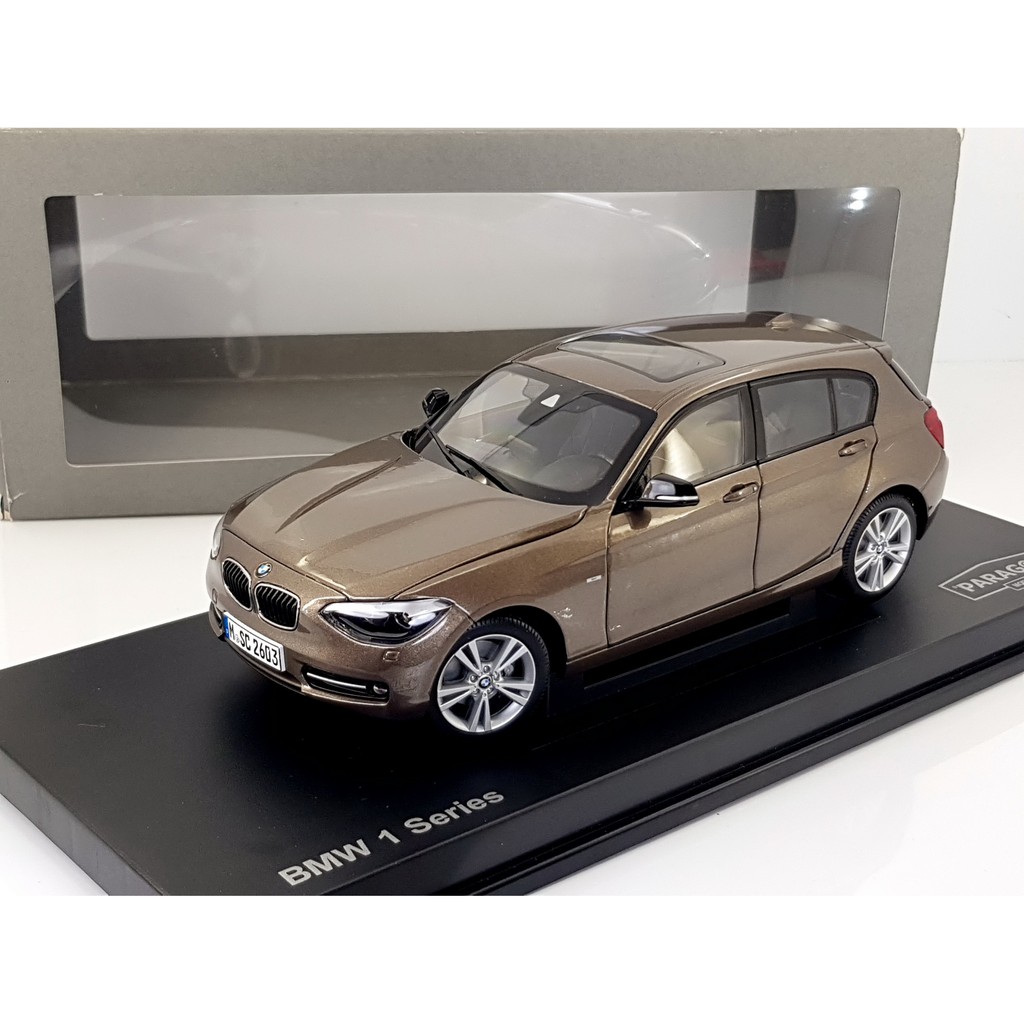 BMW 1シリーズ F20 白 1/43 公式商品