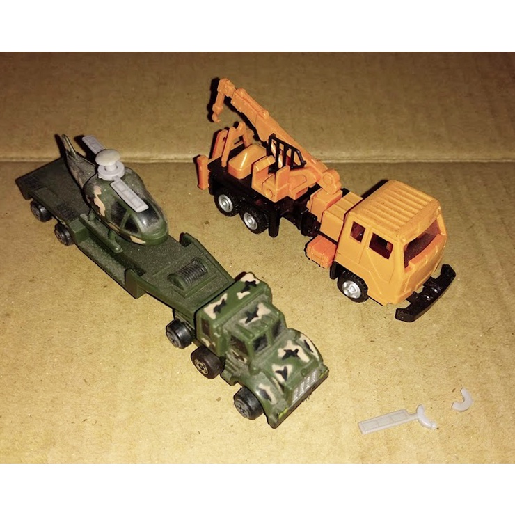 正版 模型車 塑膠 彩色 軍事 直升機 工程 吊車 轎車 現狀（殺肉 / 缺件 / 瑕疵 ）7款合售