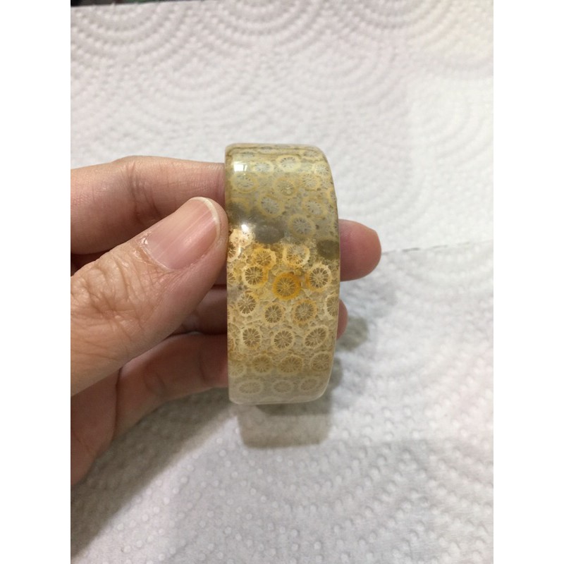 精品珊瑚玉金黃色寬版方鐲（16.4圍）內徑51.6