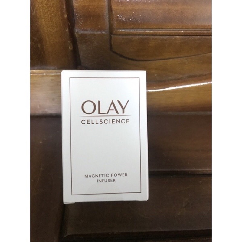 Olay微磁振動導入儀(金色)，一個199元。