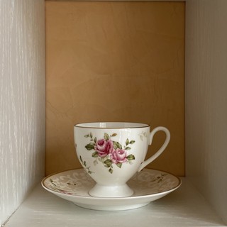【現貨】日本 鳴海 NARUMI 白底玫瑰 骨瓷 咖啡杯（1杯1盤）大盤 點心盤 日本製 紅茶杯