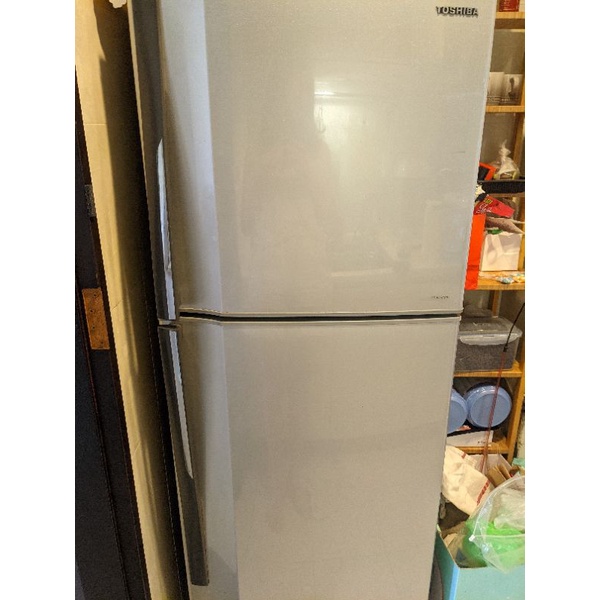 TOSHIBA兩門冰箱228公升，功能正常，外型漂亮，賣場最低價，GR W24TPB