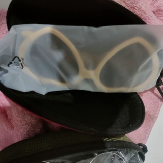 抗壓眼鏡盒 墨鏡盒 附掛勾 太陽鏡盒 太陽眼鏡盒 眼鏡盒 眼睛盒 時尚復古黑色 太陽眼鏡收納盒 硬式眼鏡盒