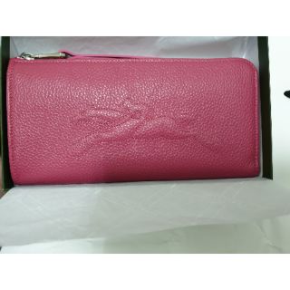 全新現貨Longchamp Le Foulonne浮雕賽馬LOGO荔枝紋皮革L型拉鍊長夾-桃紅色