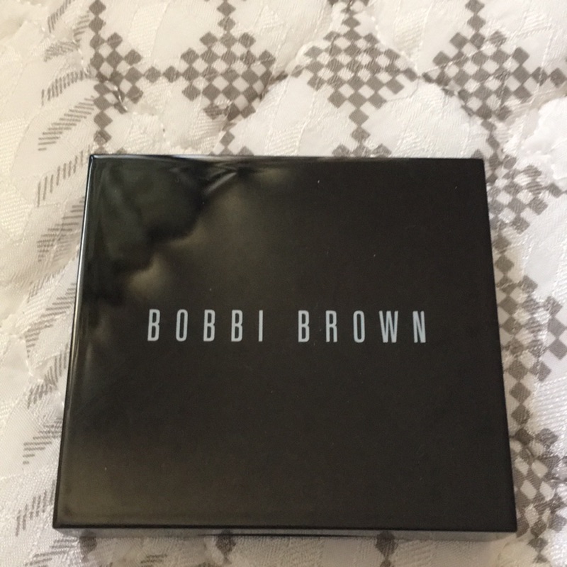 Bobbi brown 眉粉盒+2/1帽子