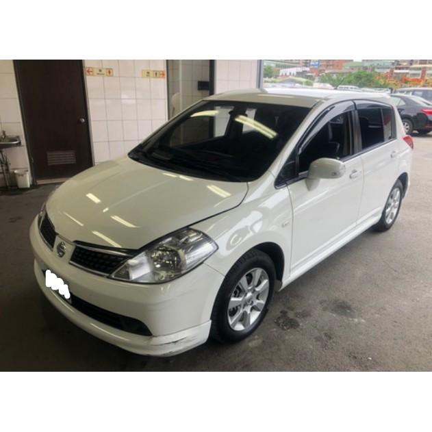 2011 NISSAN TIIDA 頂級運動版 恆溫 IKEY 配備滿滿滿 僅跑3萬