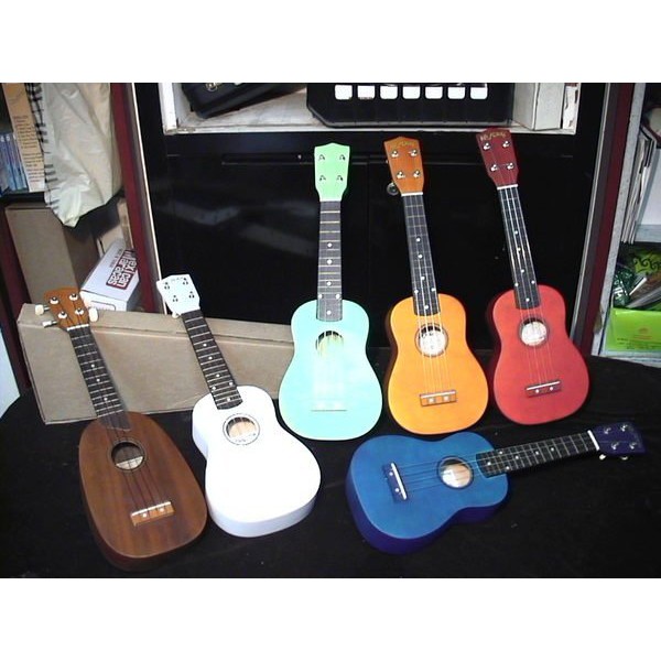 日本YAMAHA中古鋼琴批發倉庫 烏克麗麗 夏威夷小吉他 共有6種顏色市價3980 元網拍超低980元