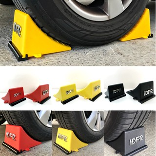 圓夢工廠 車輪擋 輪胎擋 擋輪工具 止滑板 防滾架 斜坡擋 停車擋 定位板 汽車 貨車 公車 卡車 交通安全 工程營造