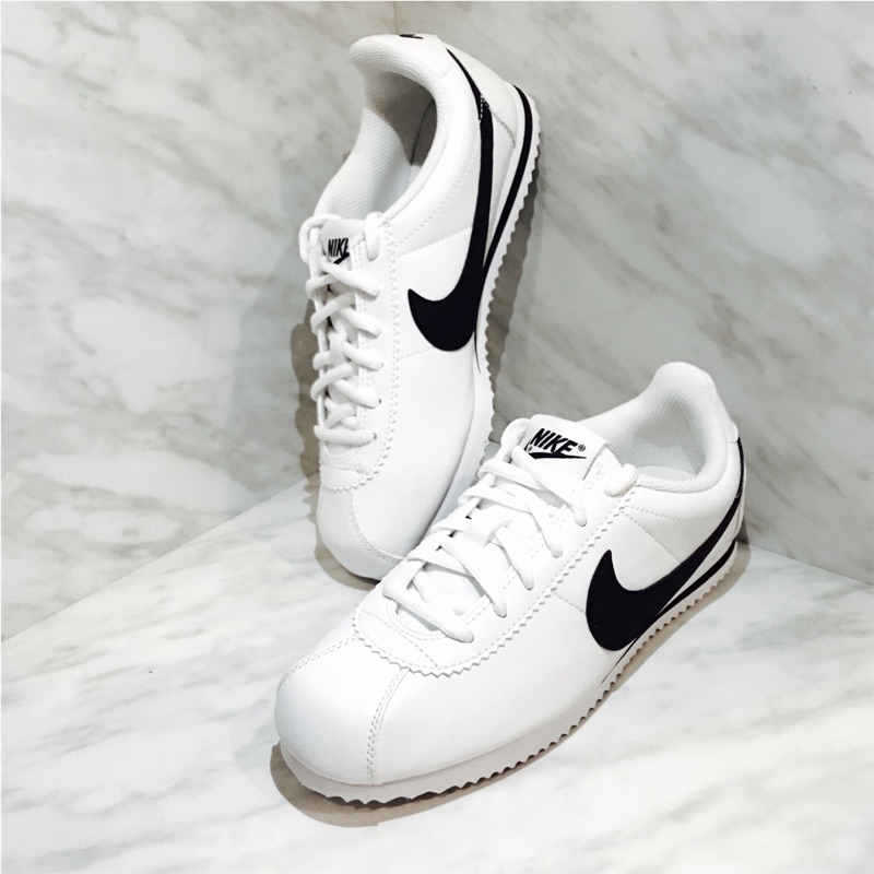 ( 出清現貨）Nike Classic Cortez皮製阿甘鞋-白底黑勾