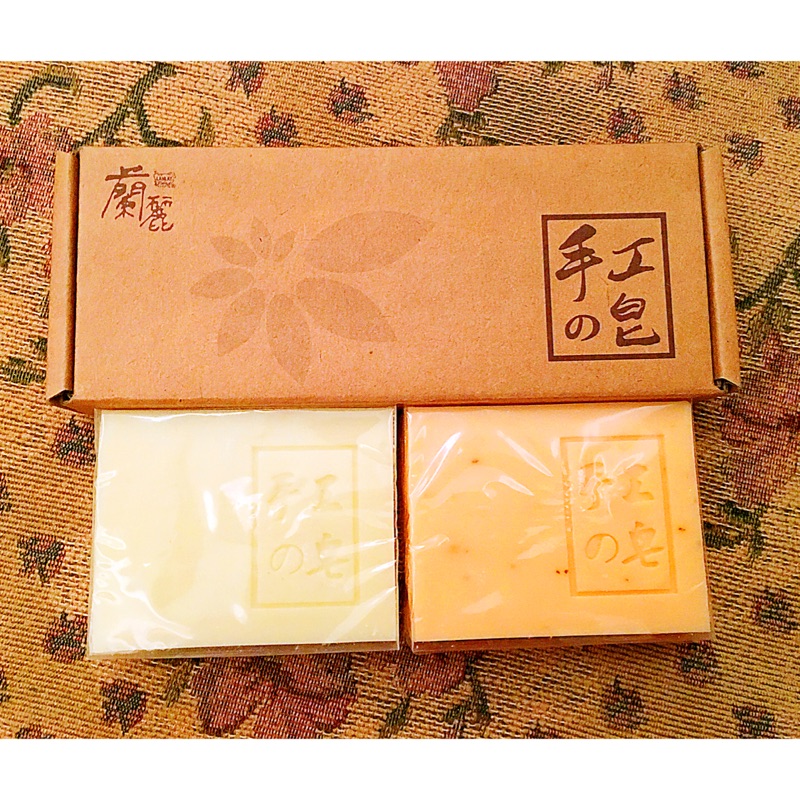 蘭麗手工皂禮盒（桂花烏龍、檸檬馬鞭草）原價一入150元，現在半價優惠2入含禮盒