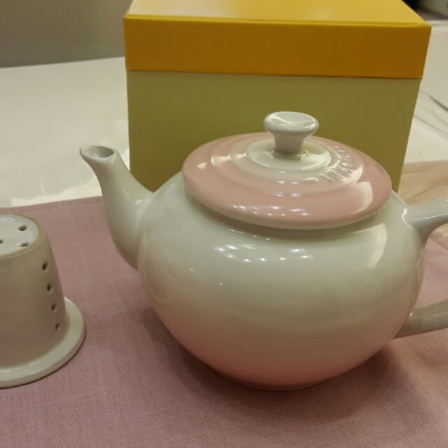 Le creuset pp 中式茶壺一組to carol