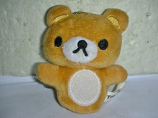 aaL集.(企業寶寶公仔娃娃)近全新少見Tea Bear絨布熊寶寶吊飾!--底部可插於筆上!