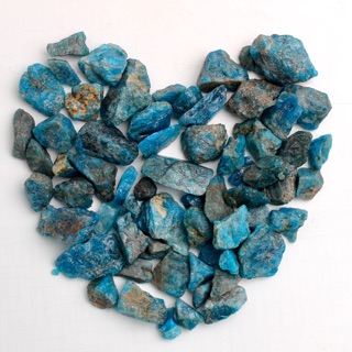 天然藍磷灰消磁石 磷灰石碎石 淨化消磁石 水晶碎石natural藍磷灰碎石 消磁手串項鍊 原石礦石淨化消磁手鏈