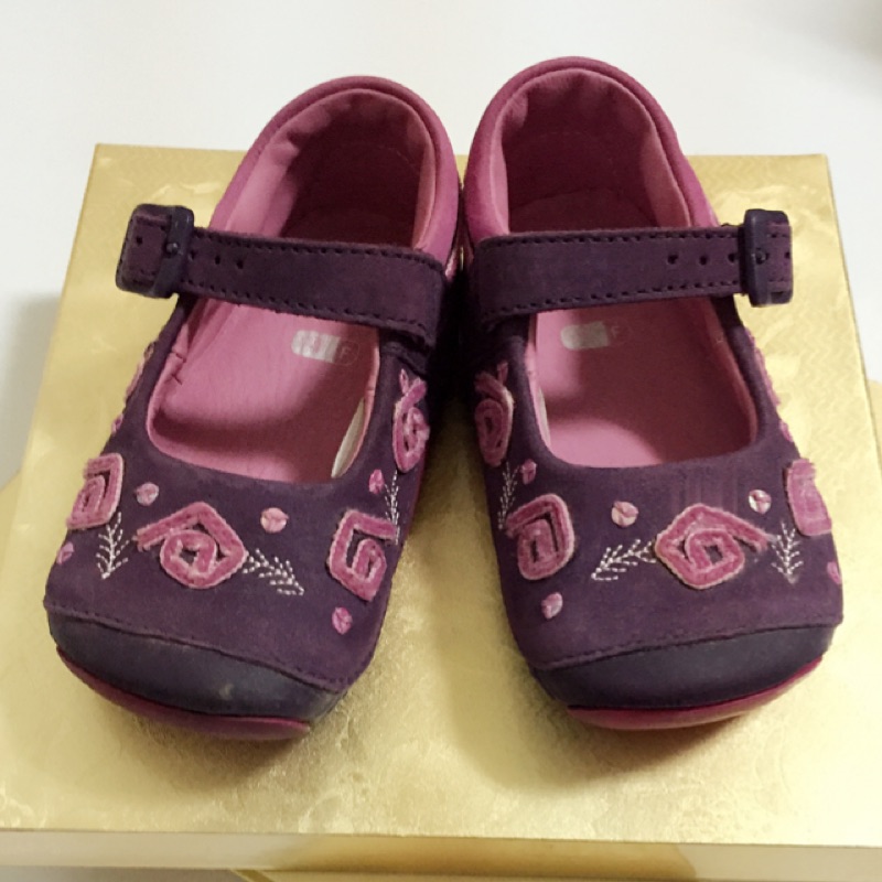 ✌二手商品💟Clarks真皮紫色女童娃娃鞋