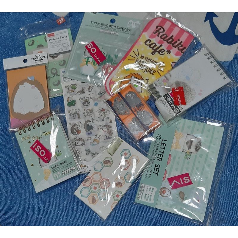 刺蝟週邊商品 文具用品 大創 DAISO 刺蝟娃娃 筆記本 便利貼 保溫瓶 手提袋