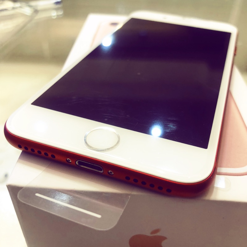 9.5新iphone7 128g紅色 盒裝配件有 功能正常 台灣公司貨 過保固了 電量極佳 二手手機算極新機=15000