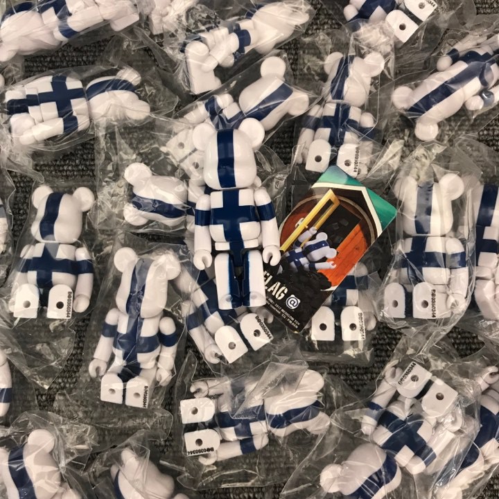 BEETLE BE@RBRICK BEARBRICK FINLAND FLAG 芬蘭 國旗 庫柏力克熊 S35 100%