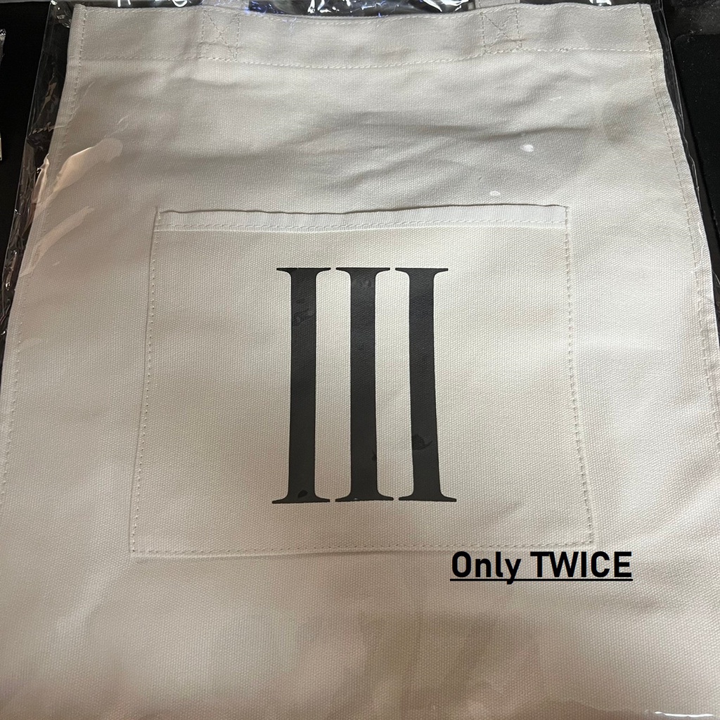 (新鮮現貨) TWICE 4TH WORLD TOUR 'III' IN JAPAN 日巡 週邊 lovely 帽T 包