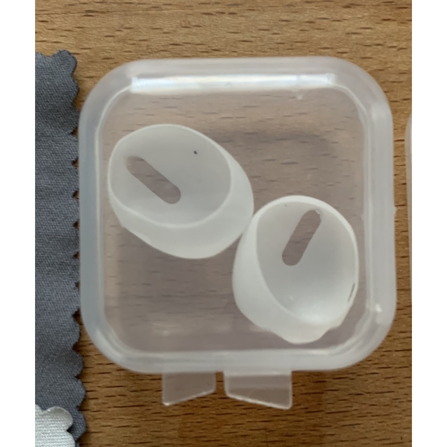 耳機套 AirPods Pro 超薄款 止滑 防掉 矽膠耳機套 可收納進充電盒 送一收納盒 只要 20 元