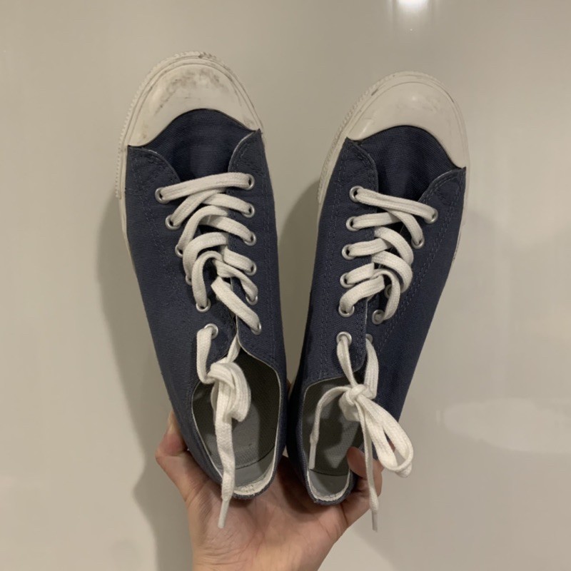 無印良品 撥水加工休閒鞋—煙燻藍（尺寸為24.5公分）