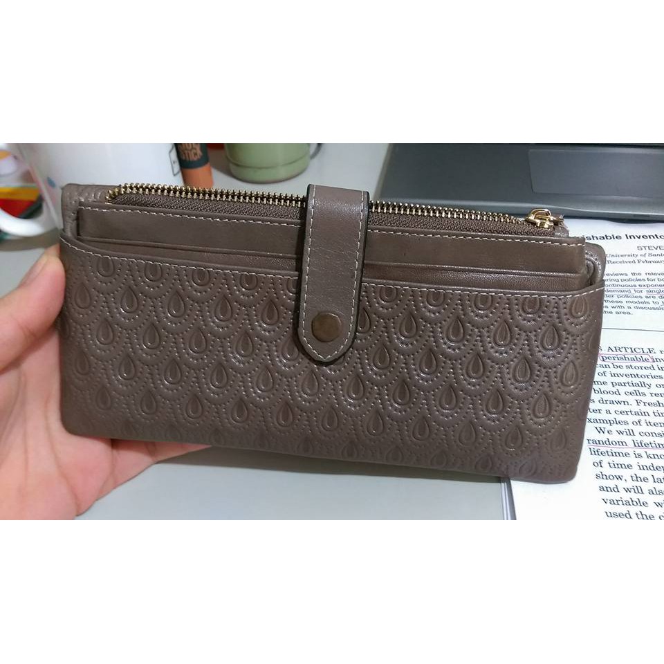 全新日本帶回氣質高雅苯染頭層真牛皮水滴壓花長財布長夾手拿包灰色2r 款 蝦皮購物