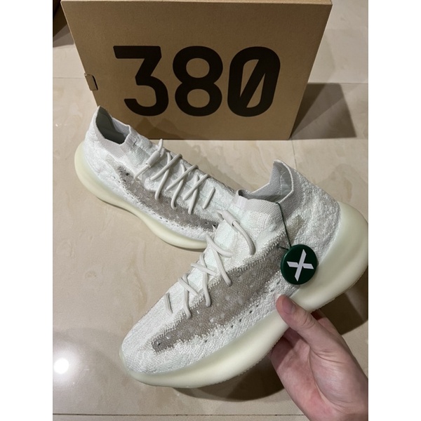 Yeezy 380 calcite glow 夜光Stockx購入 吊牌未剪 只穿2次 Us10