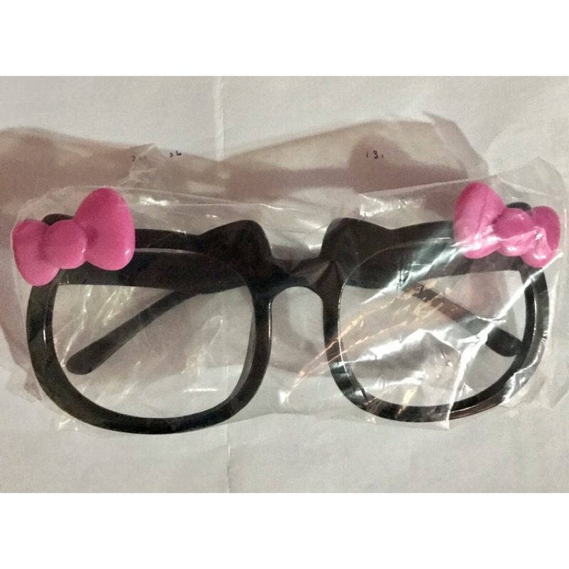 三麗歐Hello Kitty 可愛臉頭立體造型精美黑色端款是防水無鏡片眼鏡框