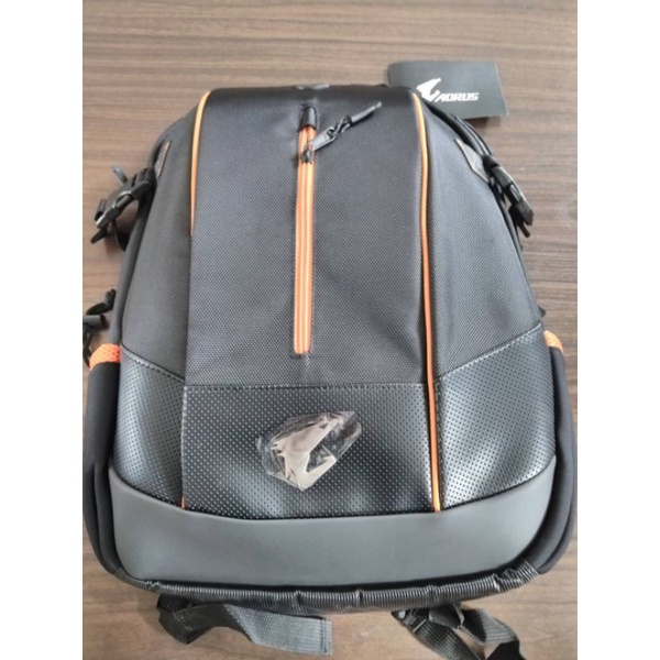 技嘉 AORUS   電競後背包 筆電包 尺寸：橫的38左右、高45左右(全新未使用過，只拍攝後收納起來)
